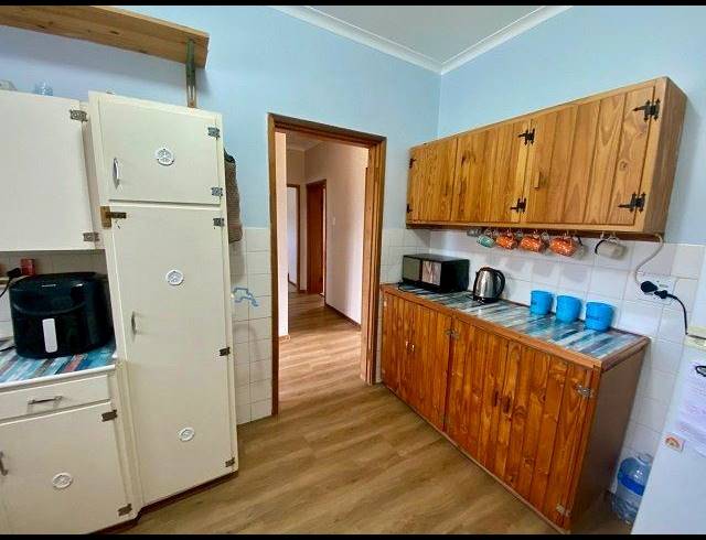 2 BEDROOM APARTMENT FOR SALE IN FISH HOEK